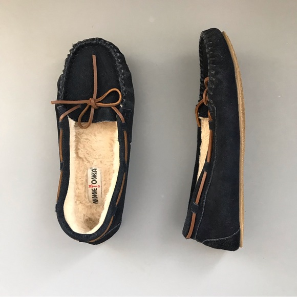 Urban Outfitters Minnetonka Cally Faux Suede Slip On Sherpa Moccasin Blue 11 - Picture 3 of 10